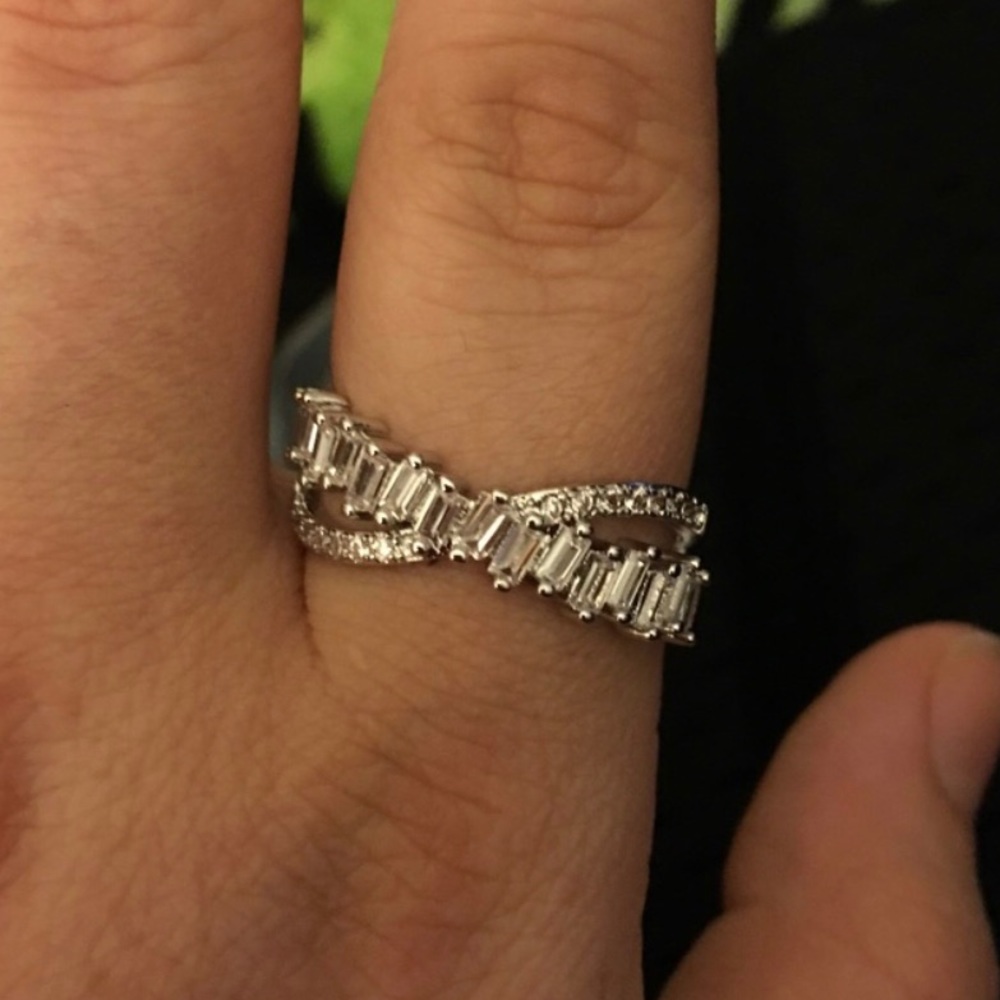 STERLING SILVER CRISSCROSSED RING SIZE 6 - Picture 3 of 8